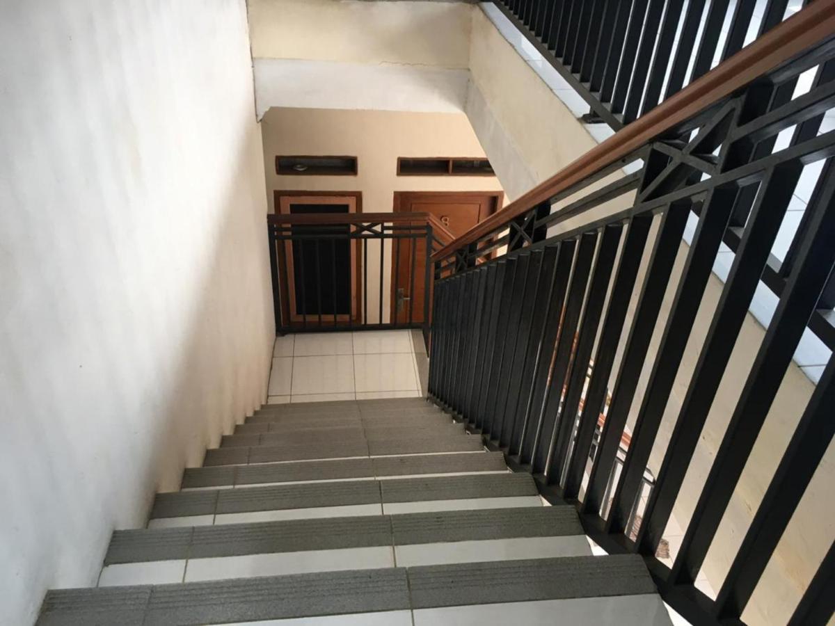 Pondokmelati 贾蒂瓦纳香草宾馆-仅限女性酒店 外观 照片